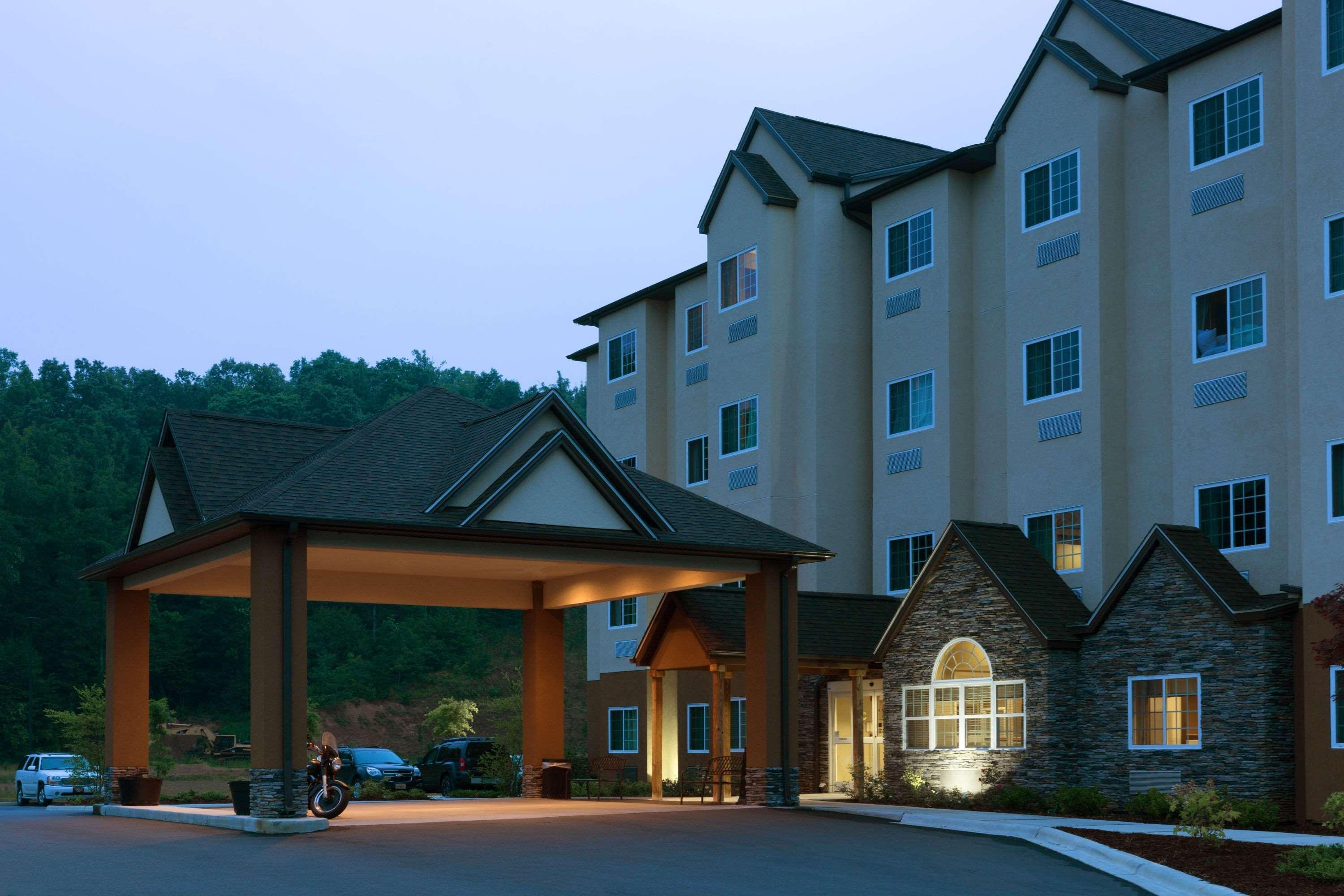 Microtel Inn & Suites Dillsboro/Sylva Ngoại thất bức ảnh