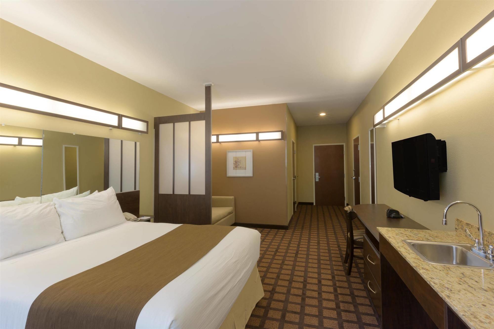 Microtel Inn & Suites Dillsboro/Sylva Ngoại thất bức ảnh